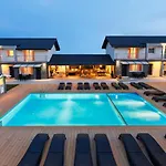 Seo2 - Z Osobnym Wejsciem, Grzany Basen, Darmowe Sauny, Parking, Grill, Wifi Apartment