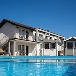 Seo2 - Z Osobnym Wejsciem, Grzany Basen, Darmowe Sauny, Parking, Grill, Wifi Διαμέρισμα Rewal