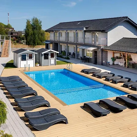 Seo2 - Z Osobnym Wejsciem, Grzany Basen, Darmowe Sauny, Parking, Grill, Wifi Apartamento Rewal