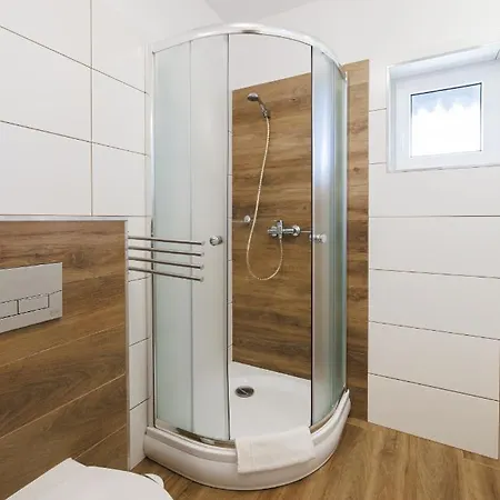 Seo2 - Z Osobnym Wejsciem, Grzany Basen, Darmowe Sauny, Parking, Grill, Wifi Lägenhet